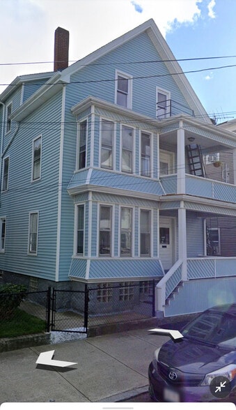 Front with Side Entrance - 20 Independent St