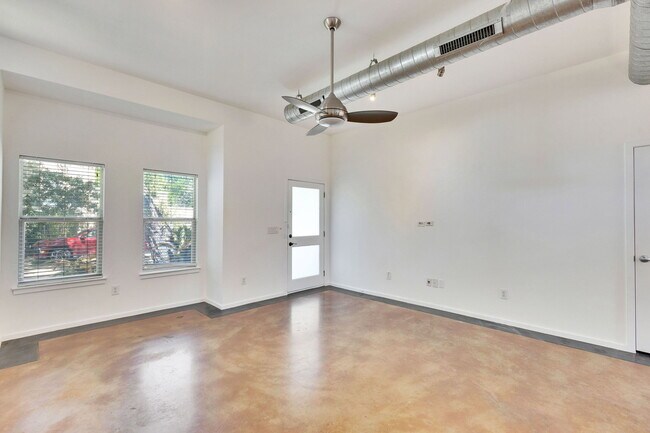 Building Photo - 3808 Menchaca Rd