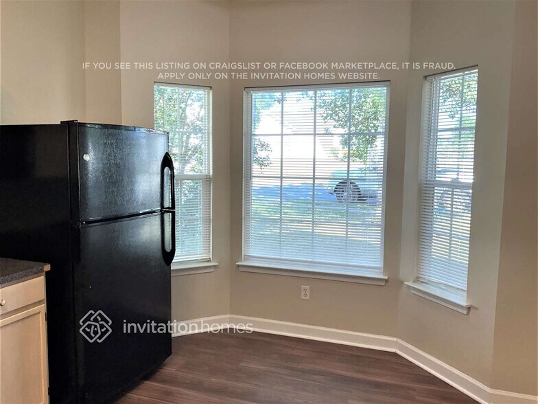 Building Photo - 2307 Jacobs Ct