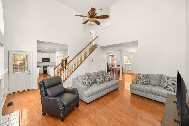 Building Photo - 513 Cold Stream Pl