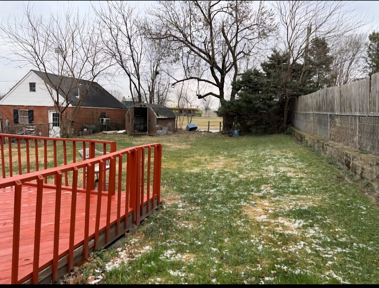 Building Photo - 1897 August Ave