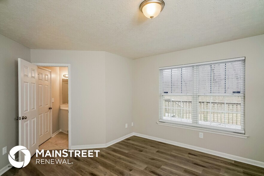 Building Photo - 6526 Bridle View Cir