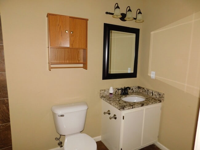 Building Photo - 535 3rd Loop Rd