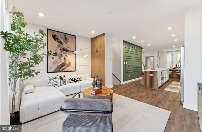 Building Photo - 101 Capital Ct