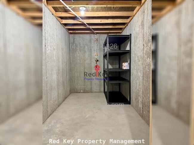 Building Photo - Glen Eagles Ct. Townhouse