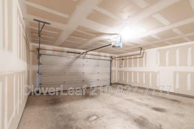 Building Photo - 8439 Painted Wagon