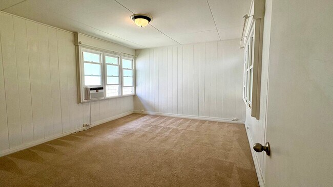 Building Photo - Available Now!! 3 BED/2.5BA + Large Carport, Yard!!
