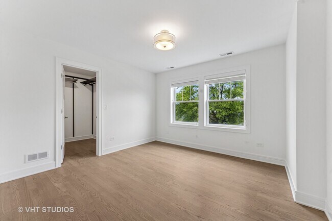 Building Photo - 297 Highland Ave