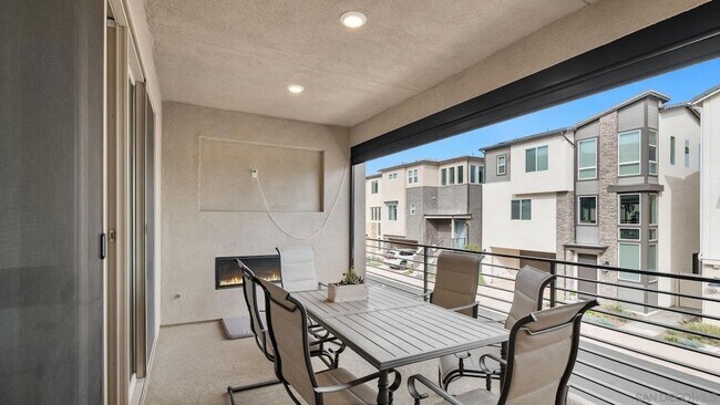 Building Photo - 15681 Rennyson Way