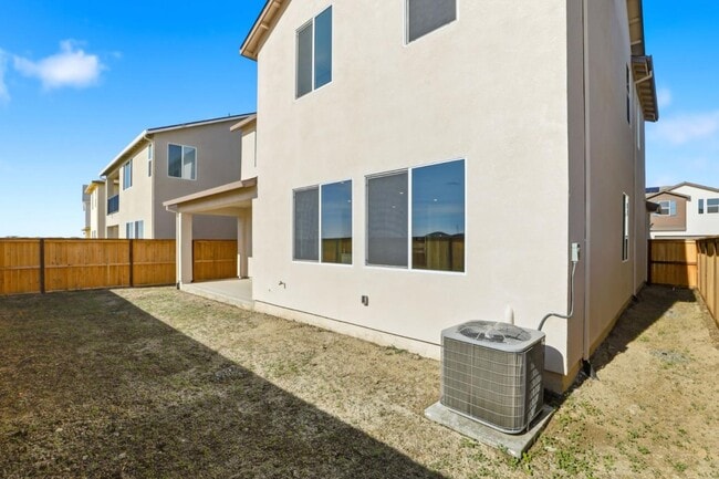 Building Photo - 3730 Benicia Ave