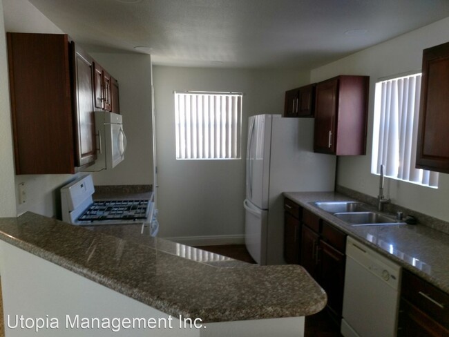 Building Photo - 3 br, 2 bath House - 2801 N. Rainbow Blvd....