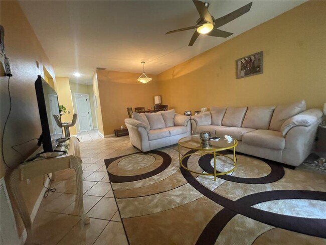 Building Photo - 6007 Skydale Way