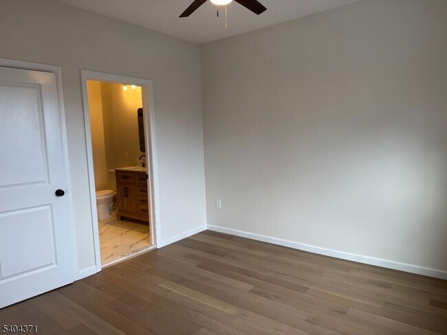 Building Photo - 188 Heckel St