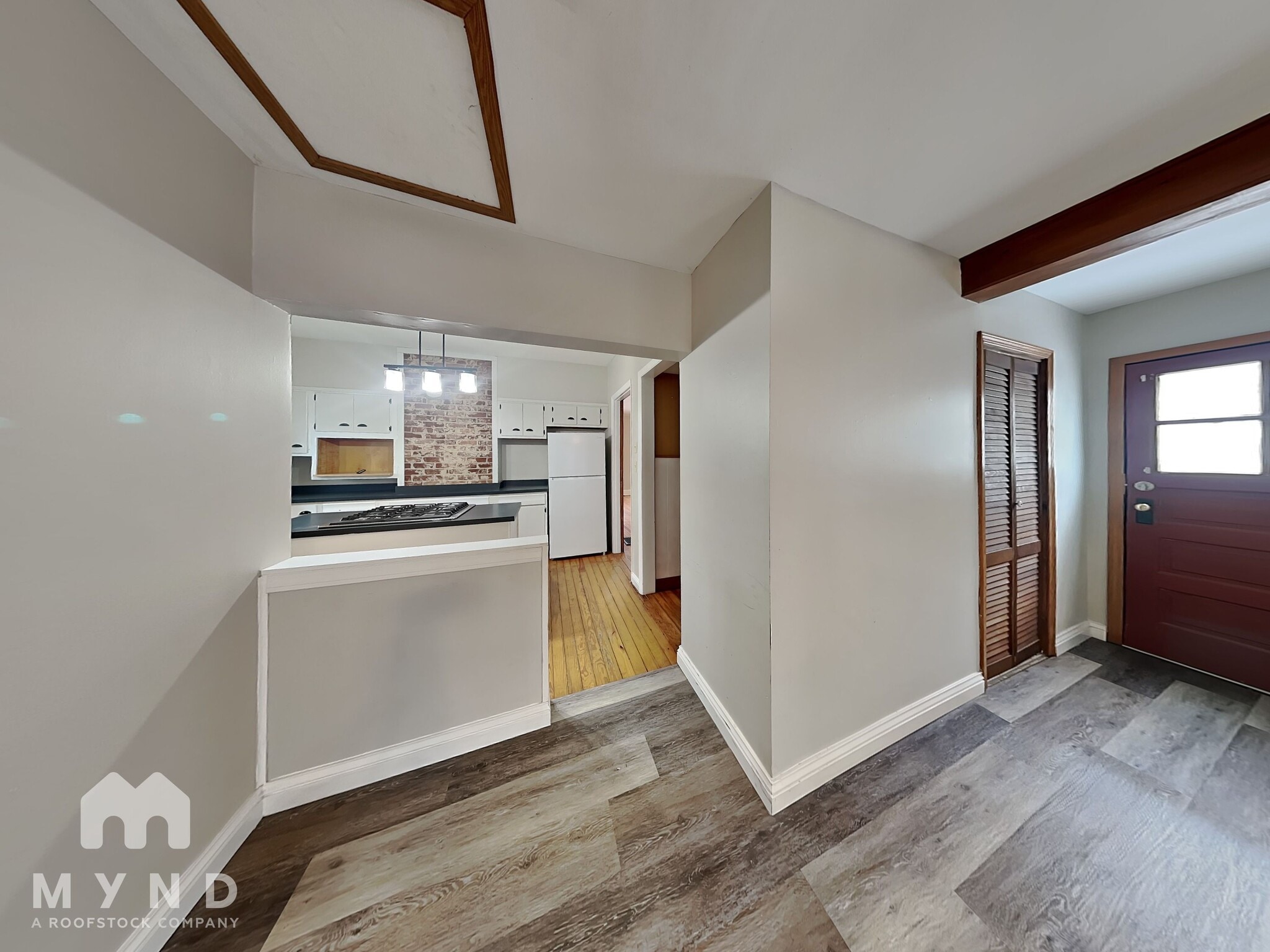 Building Photo - 215 Wilson Ave