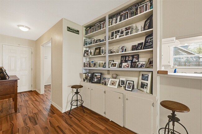 Building Photo - 1109 Frances Dr