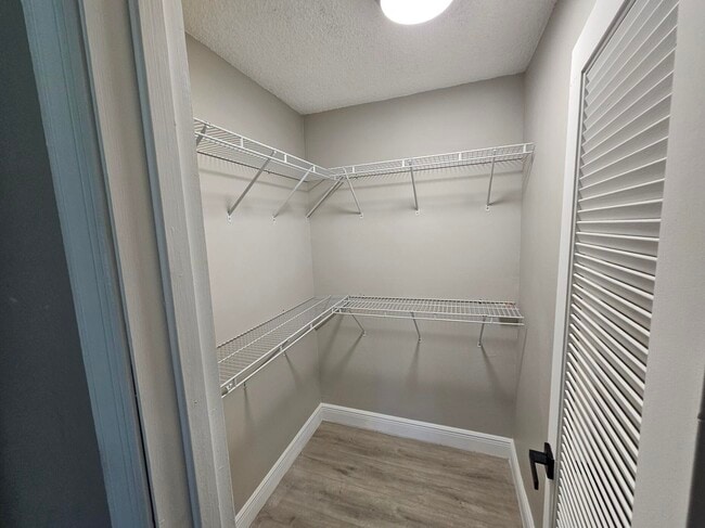 Building Photo - 1301 NW 12th Ave