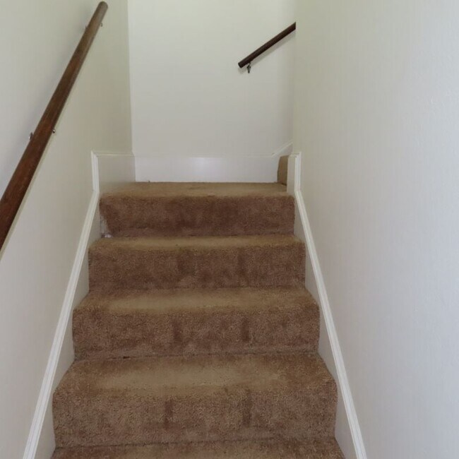 Building Photo - 4115 McFarland Dr