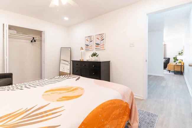 Building Photo - 1516 Avenue K