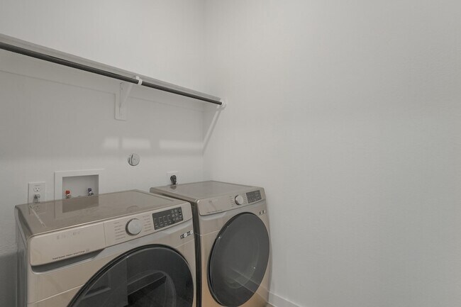 Building Photo - 662 Lost Maples Bend Ln