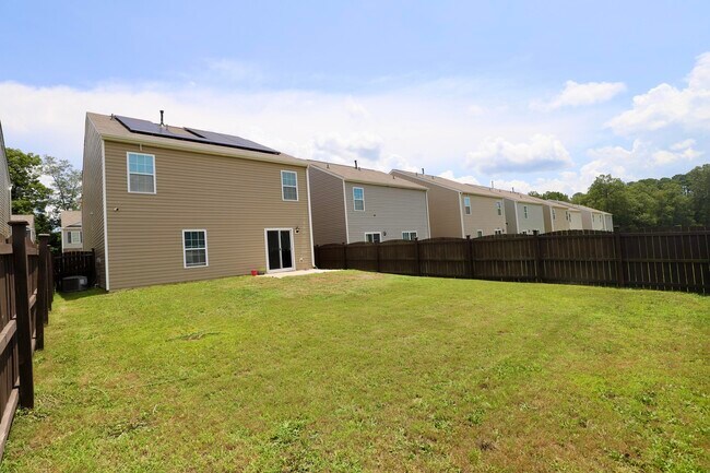 Building Photo - 2037 Elmridge Rd
