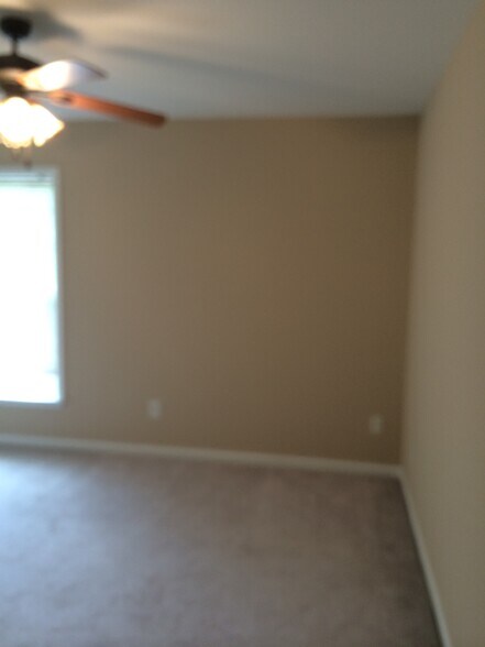 Building Photo - 1384 bellsmith dr