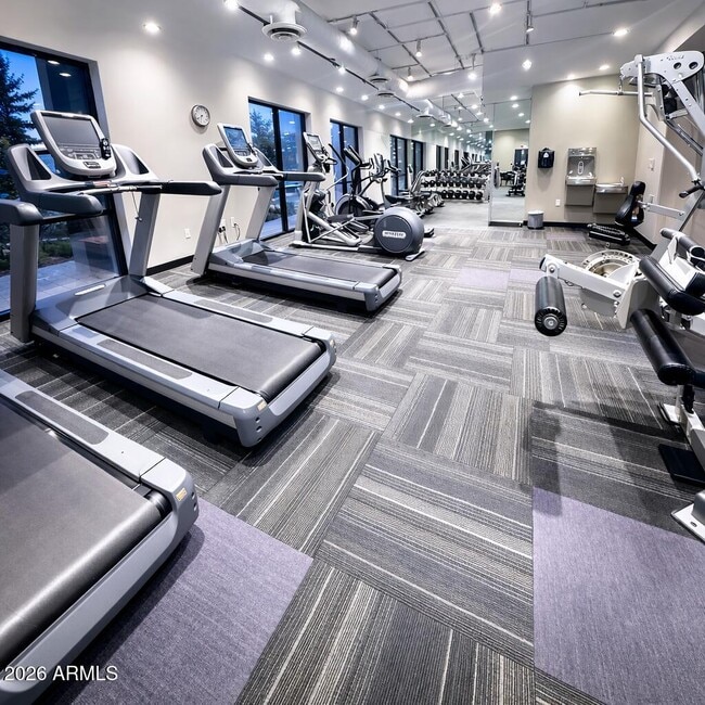 Building Photo - 535 W Thomas Rd