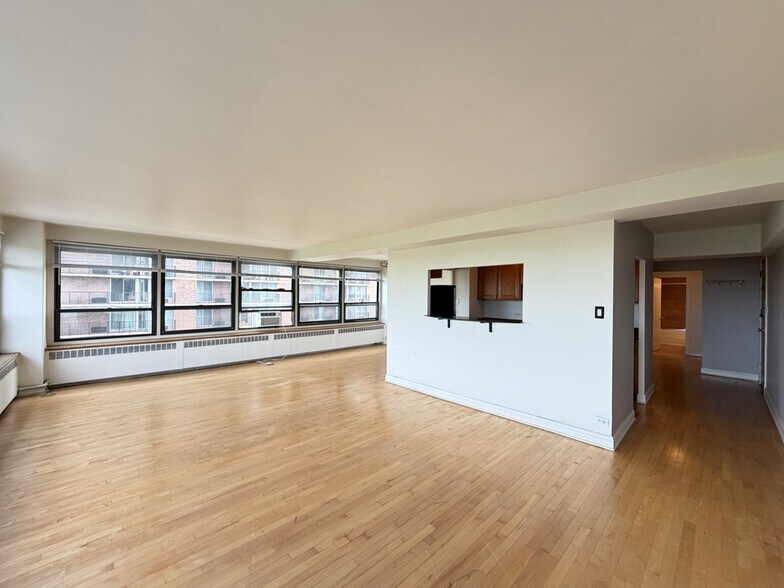 Building Photo - 4180 N Marine Dr