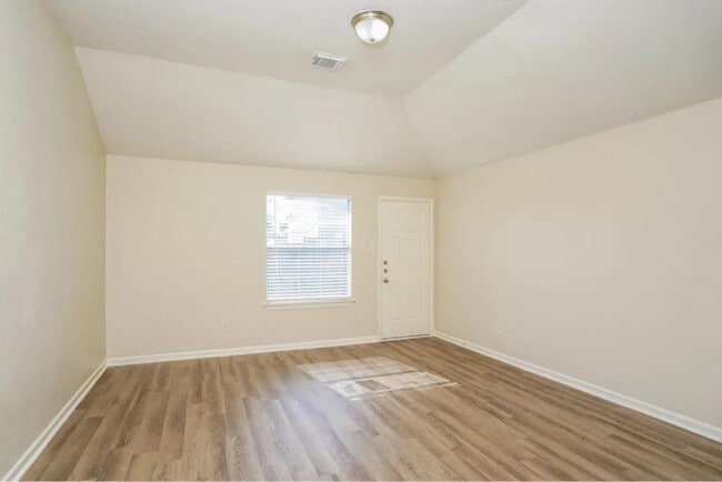 Building Photo - 8583 Chaletford Dr