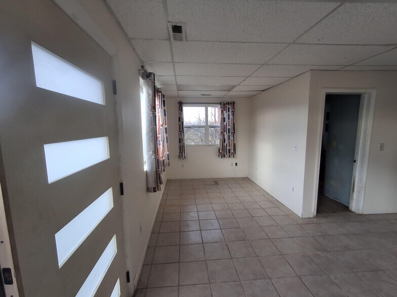 Building Photo - 1442 Old Thornton Hwy