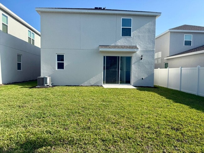 Building Photo - Step into style – Lease this 4Bed gem in D...