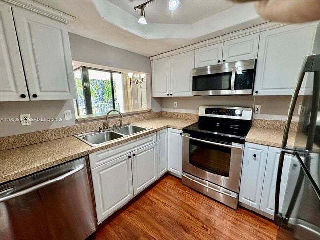 Building Photo - 3610 SW 114th Ave