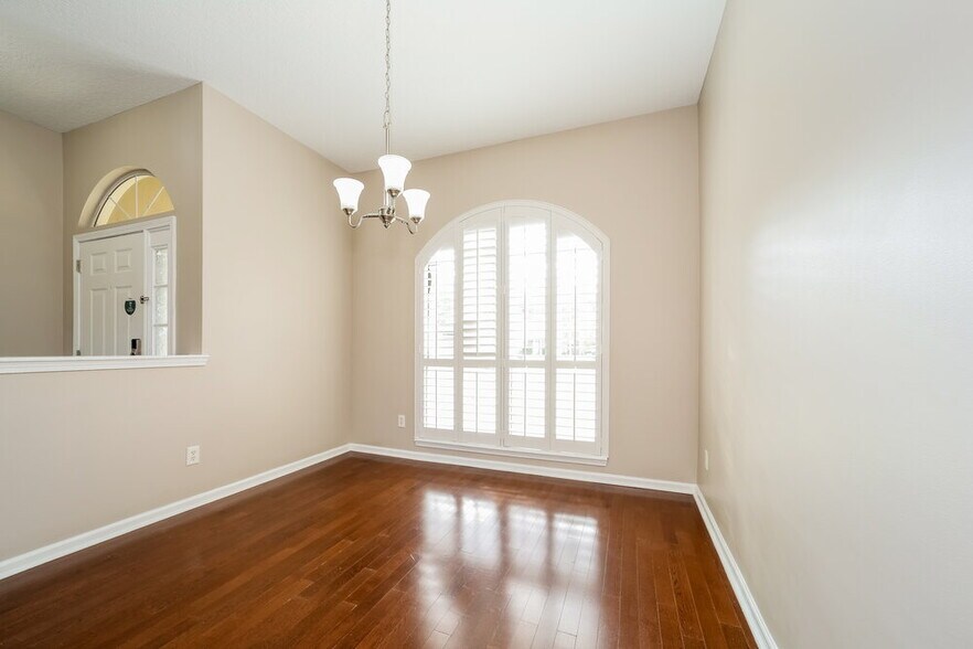 Building Photo - 12589 Hidden Gardens Dr