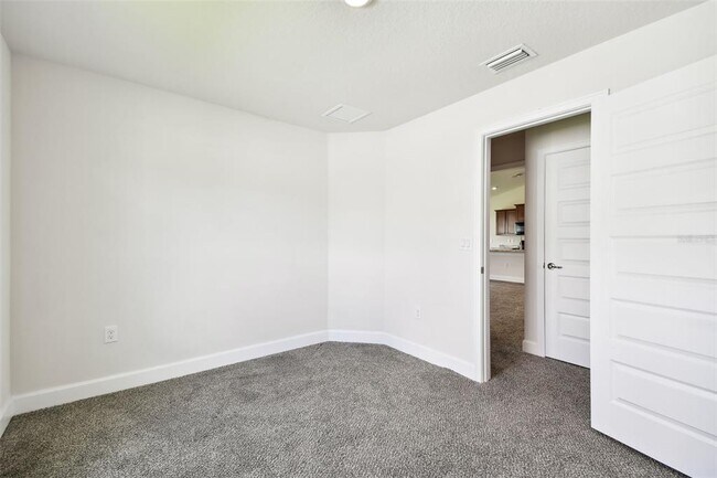 Building Photo - 360 Cimarron Ct