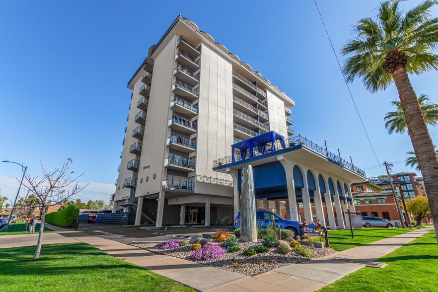 Building Photo - 805 N 4th Ave