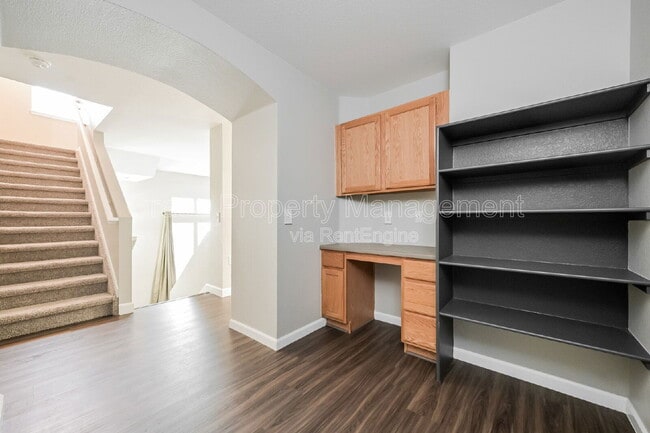 Building Photo - 1495 Red Cliff Way