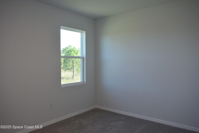 Building Photo - 3143 Fullerton Ave