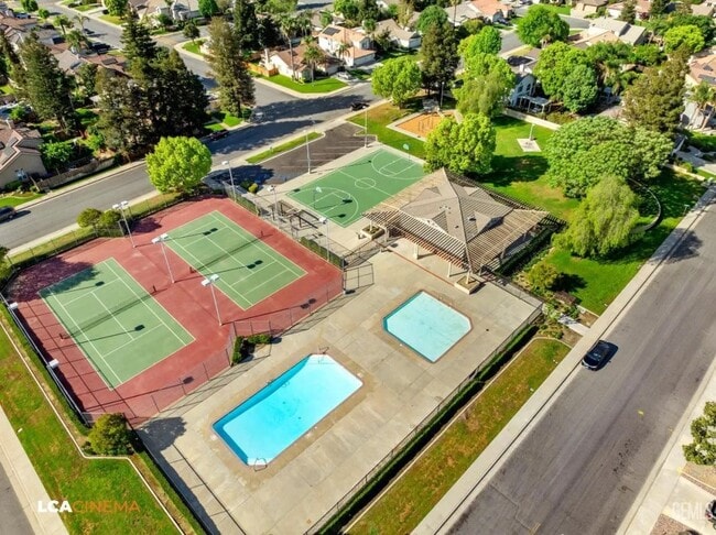 Building Photo - 9302 Southwick Dr
