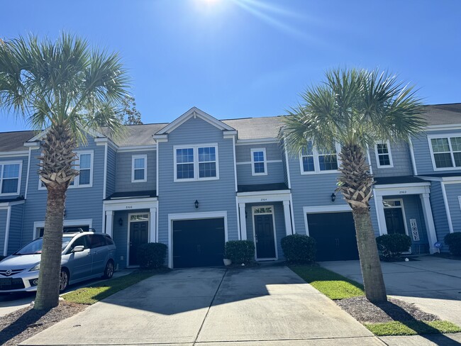 Building Photo - 2504 Stadium Dr