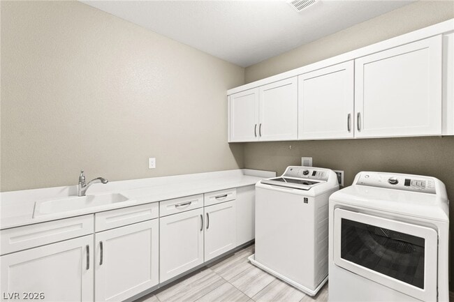 Building Photo - 10314 Apache Blue Ave