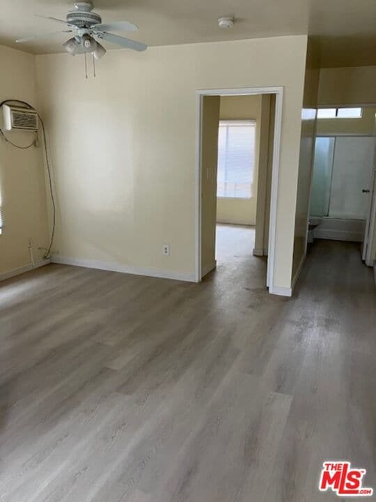 Building Photo - 910 S Kingsley Dr