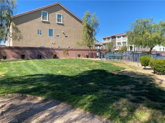 Building Photo - 6357 Luna Rosa Ave