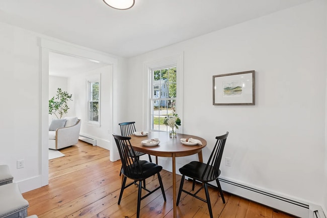 Building Photo - Modern Comfort Meets Country Charm in Cumberland