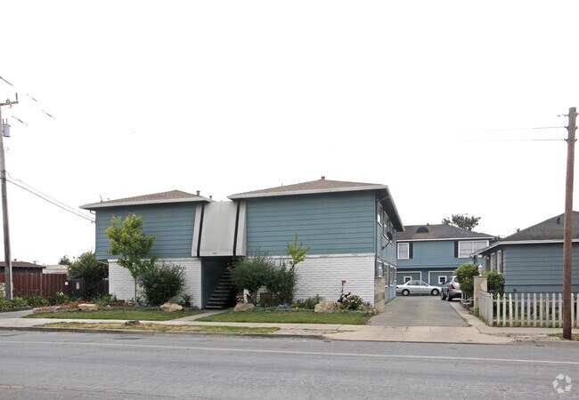 Building Photo - Pajaro Apartments