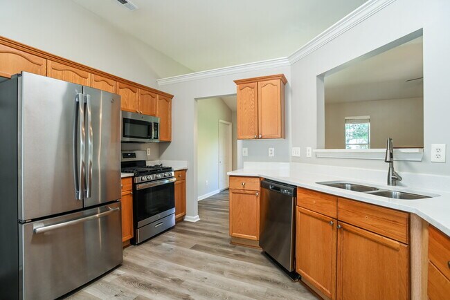 Building Photo - 3705 Arthur St