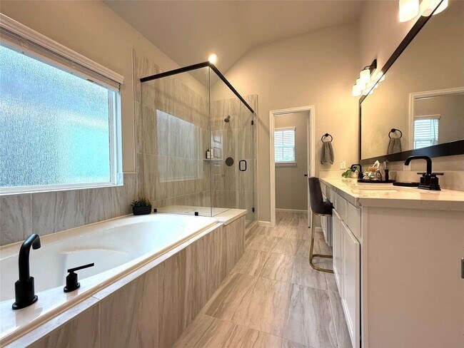 Building Photo - 5614 Green Rise Ln