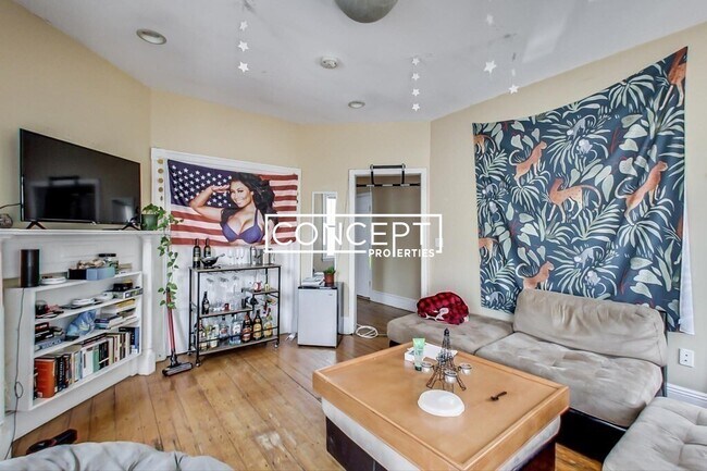 Building Photo - 47-A Hillside St. Unit 1