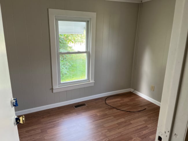 Building Photo - 846 Midkiff Dr