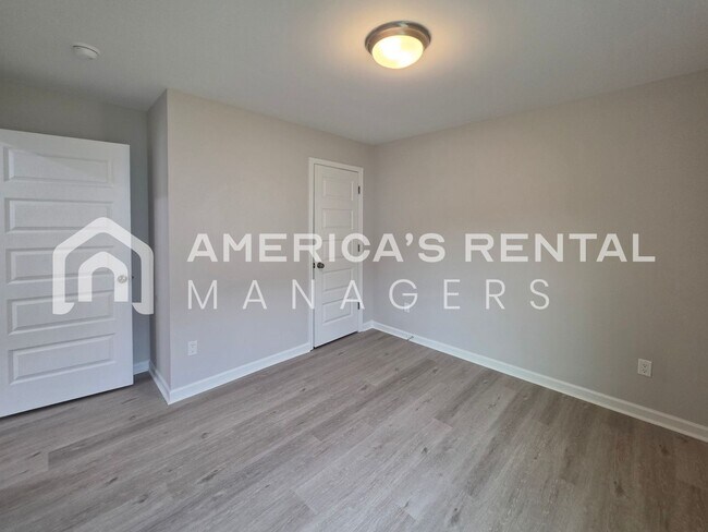 Building Photo - 10312 Bramlett Way