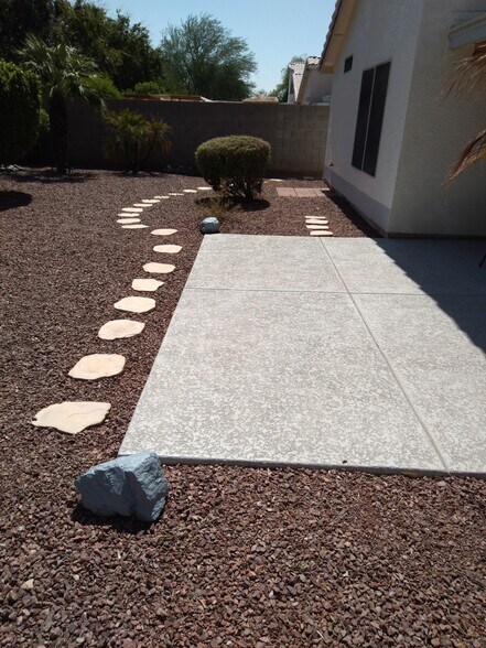 Building Photo - 1671 N Garrett Dr