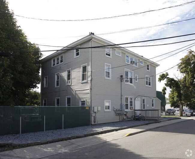 12 Linden Pl 12 Linden Pl Port Jefferson NY 11777 Apartment Finder